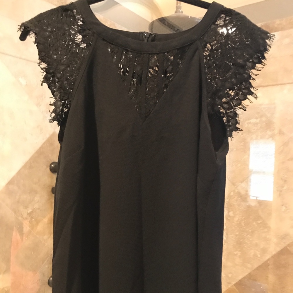 Brixon Ivy black lace maternity top size small